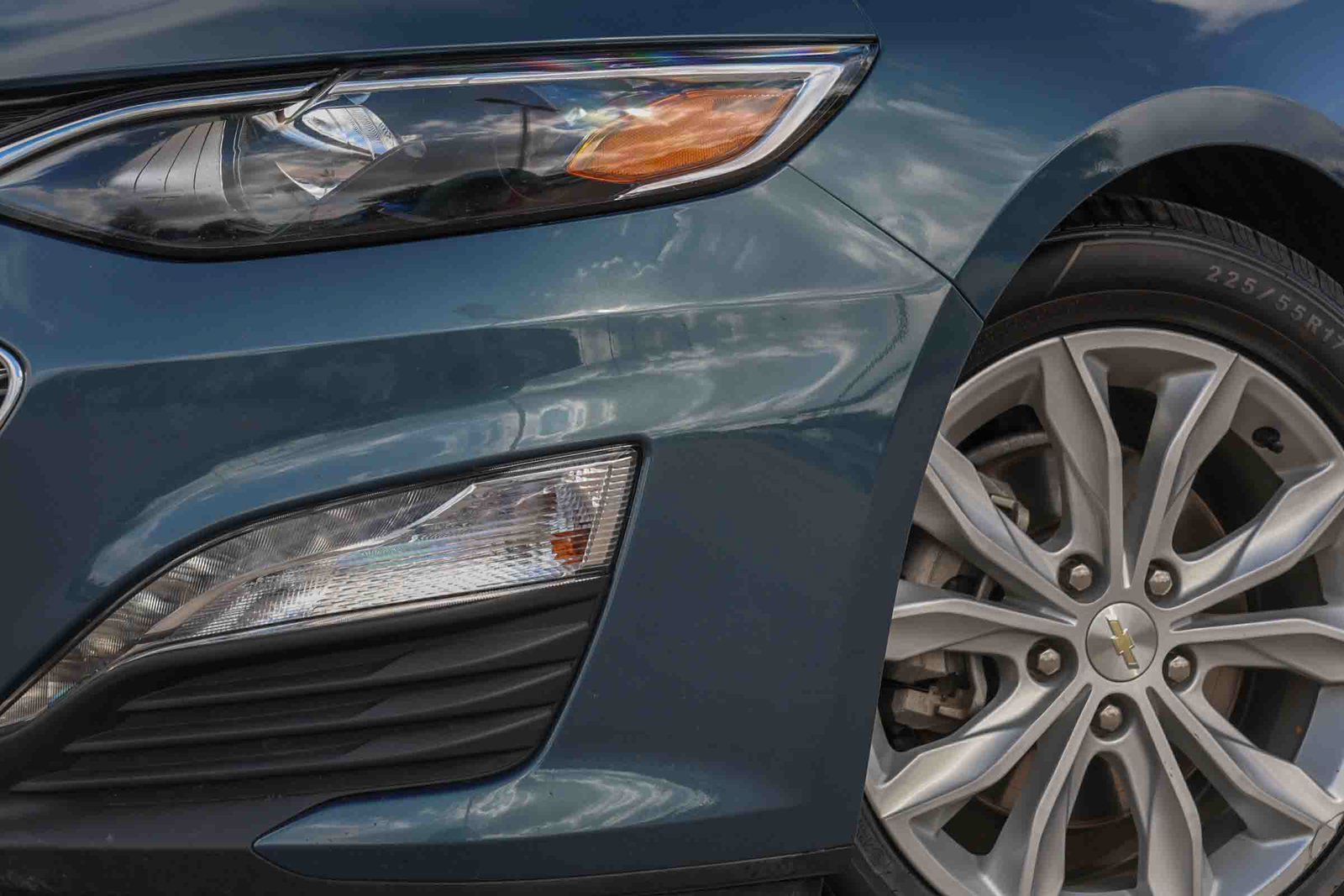 Used 2025 Chevrolet Malibu LT FWD image 11