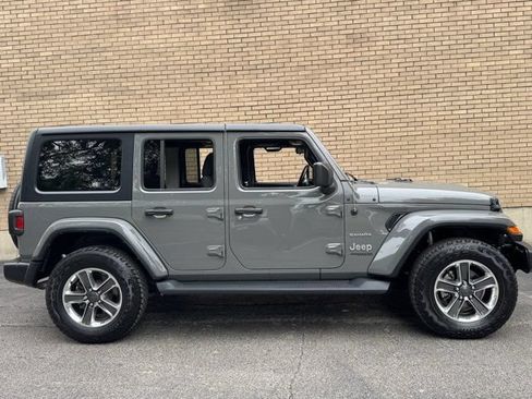 Used 2021 Jeep Wrangler Unlimited Sahara AWD/4WD image 5