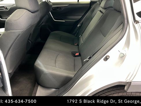 Used 2024 Toyota RAV4 LE image 21