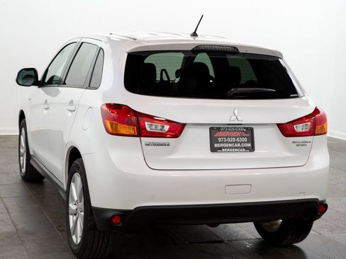Used 2015 Mitsubishi Outlander Sport ES AWD/4WD image 9