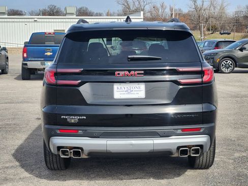 Used 2025 GMC Acadia Elevation image 6