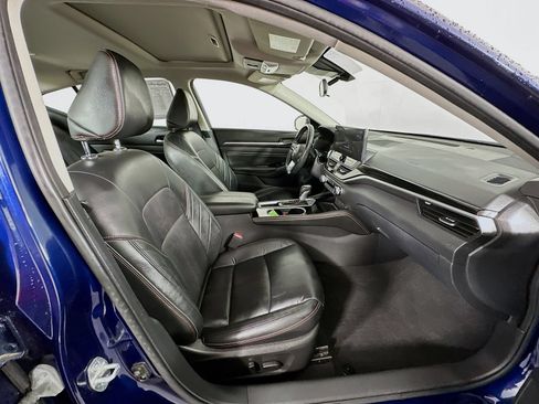 Used 2023 Nissan Altima 2.5 SR w/ SR Premium Package FWD image 26