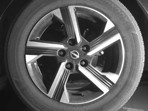 Used 2025 Nissan Sentra SV image 14