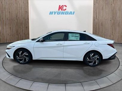 New 2025 Hyundai Elantra SEL