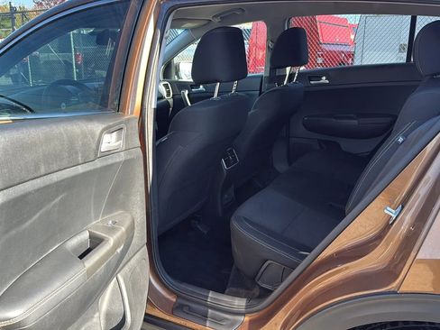 Used 2018 Kia Sportage LX FWD image 28