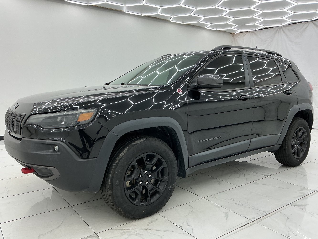Used 2021 Jeep Cherokee Trailhawk w/ Premium Leather Package AWD/4WD image 6