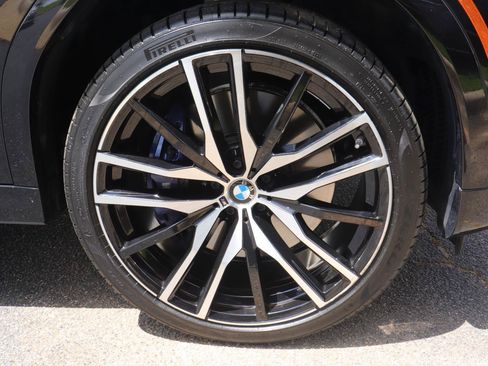 Used 2022 BMW X6 M50i AWD/4WD image 44