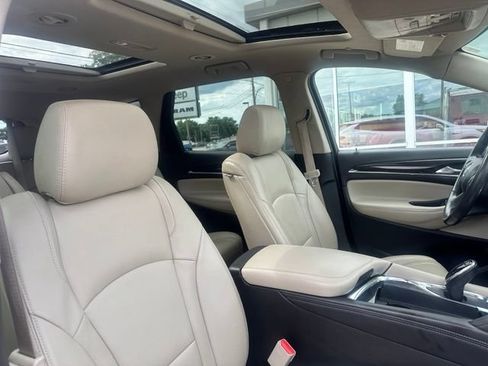 Used 2020 Buick Enclave Premium w/ Sun and Sites Package AWD/4WD image 10
