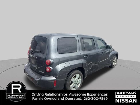 Used 2011 Chevrolet HHR LT FWD image 5
