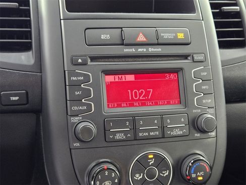 Used 2013 Kia Soul image 17