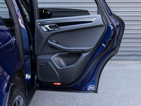 Certified 2026 Porsche Macan image 29