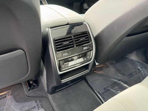 Used 2023 BMW X5 xDrive45e w/ Climate Comfort Package image 17