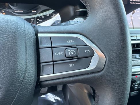 Used 2024 Jeep Compass Latitude AWD/4WD image 28