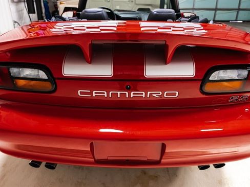 Used 2002 Chevrolet Camaro Z28 w/ SS Performance/Appearance Pkg image 8