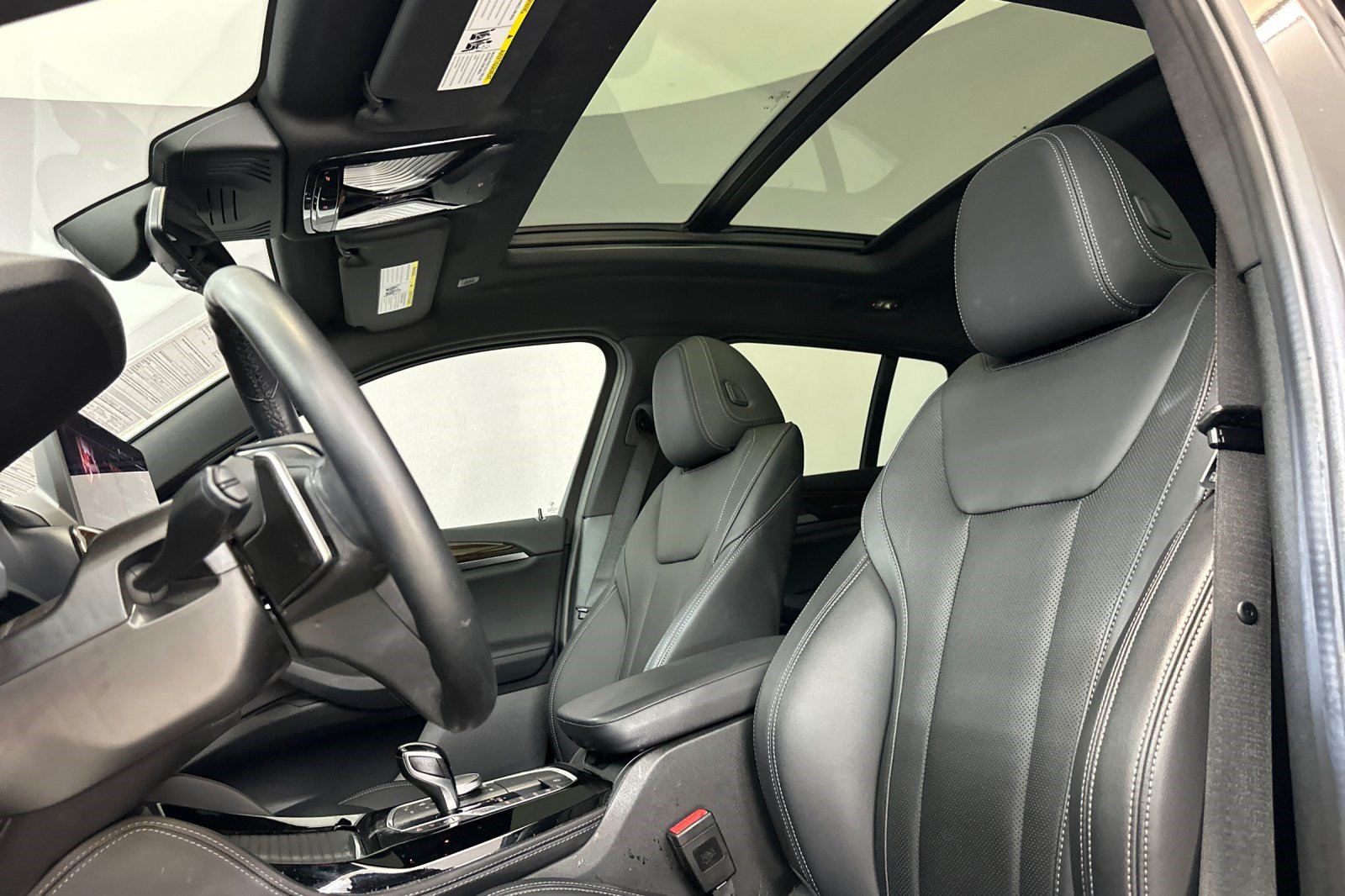 Used 2024 BMW X4 xDrive30i w/ Premium Package AWD/4WD image 23