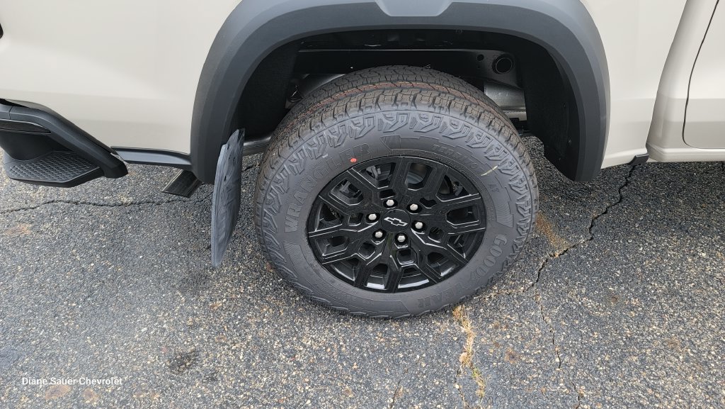 New 2026 Chevrolet Colorado Trail Boss AWD/4WD image 13