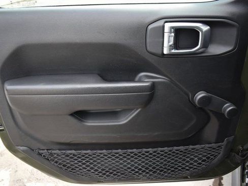 Used 2023 Jeep Gladiator Sport image 13