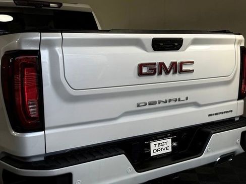Used 2024 GMC Sierra 1500 Denali w/ Denali Reserve Package AWD/4WD image 18