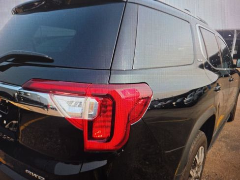 Used 2023 GMC Acadia SLE w/ Infotainment Package AWD/4WD image 3