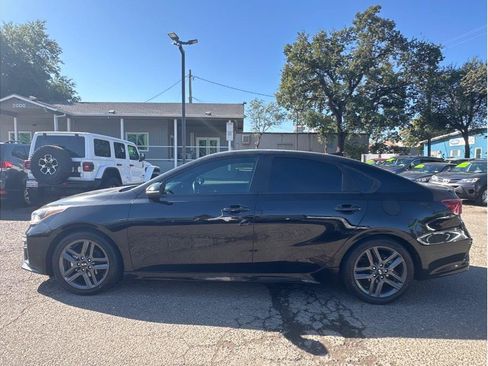 Used 2020 Kia Forte GT-Line w/ GT-Line Premium Package FWD image 4