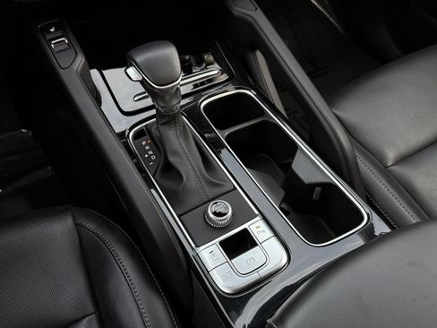 Used 2025 Kia Telluride S FWD image 41