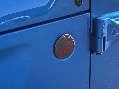 Used 2025 Jeep Wrangler Unlimited Rubicon image 33