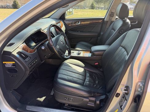 Used 2012 Hyundai Equus Signature image 35