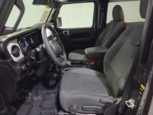 Certified 2025 Jeep Wrangler Sport AWD/4WD image 16