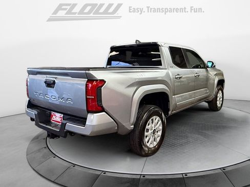 Used 2025 Toyota Tacoma SR5 image 9