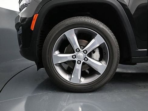 Used 2022 Jeep Grand Cherokee Limited w/ Trailer Tow Prep Group (B) image 19