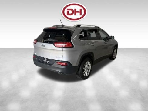 Used 2014 Jeep Cherokee Latitude AWD/4WD image 12