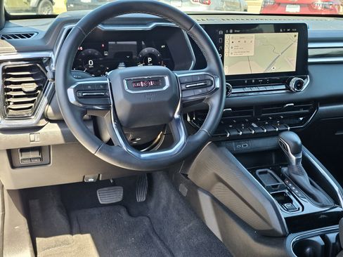Used 2025 GMC Canyon Elevation w/ Technology Package RWD image 33