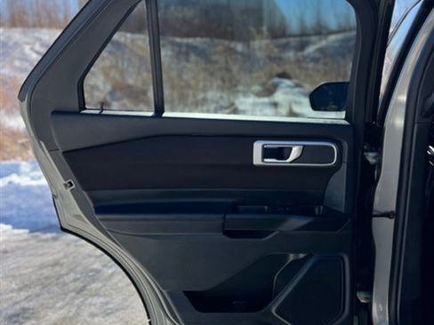 Used 2020 Ford Explorer XLT w/ Class III Trailer Tow Package image 33