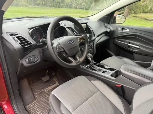 Used 2018 Ford Escape SE w/ Ford Safe & Smart Package AWD/4WD image 8