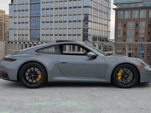 Certified 2025 Porsche 911 Carrera GTS image 8