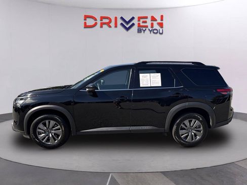 Used 2024 Nissan Pathfinder SV AWD/4WD image 6