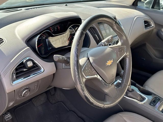 Used 2016 Chevrolet Cruze Premier FWD image 17