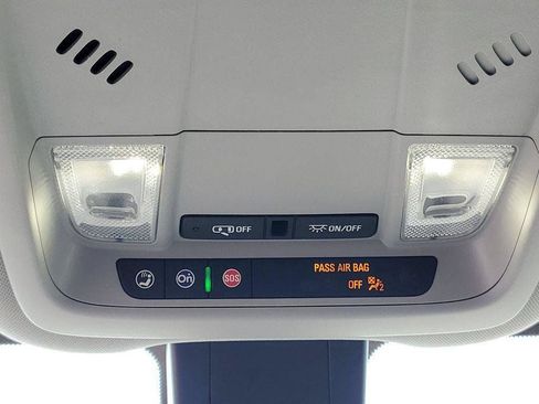 Used 2024 Chevrolet Equinox LT FWD image 19