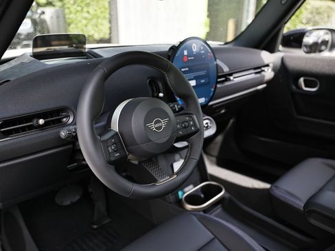 New 2026 MINI Cooper 4-Door Hardtop FWD image 19