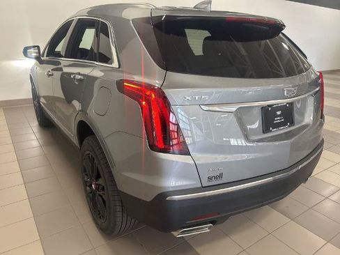 New 2026 Cadillac XT5 Luxury w/ LPO, Red Accent Package AWD/4WD image 3