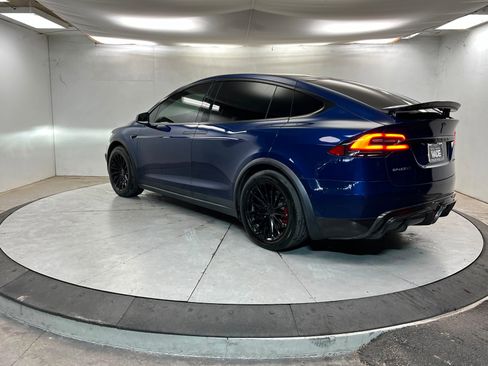 Used 2021 Tesla Model X Performance image 3
