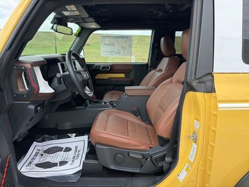 Used 2024 Ford Bronco Heritage Edition AWD/4WD image 9