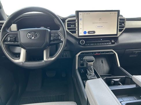 Used 2025 Toyota Tundra Limited AWD/4WD image 12