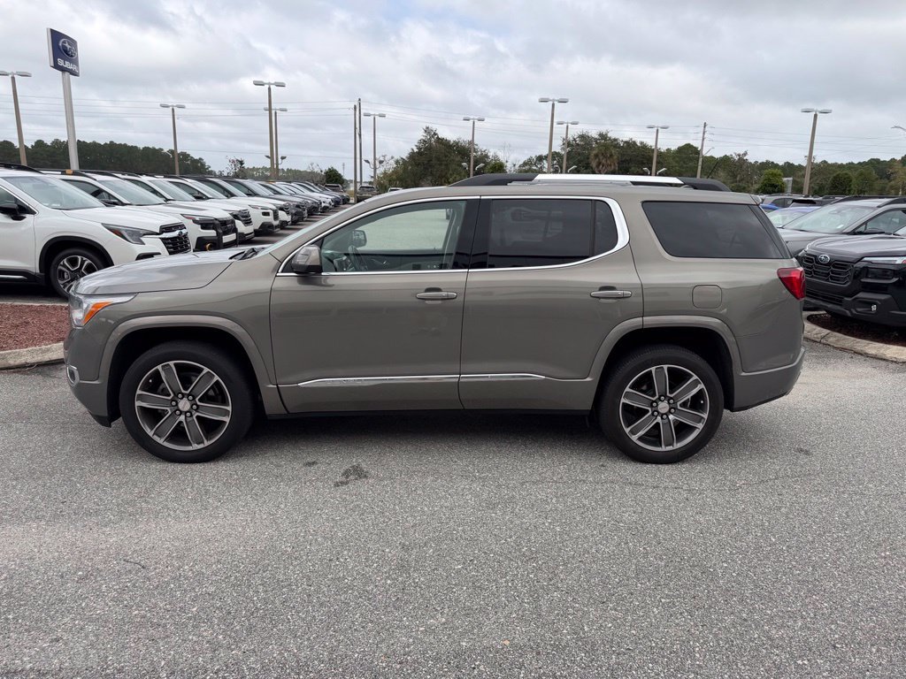 Used 2019 GMC Acadia Denali w/ Technology Package FWD image 9