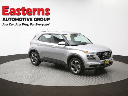 Used 2023 Hyundai Venue SEL image 50