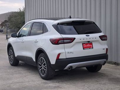 New 2025 Ford Escape SE