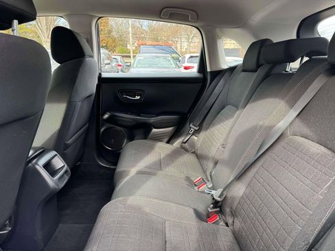 Used 2025 Honda HR-V LX image 12