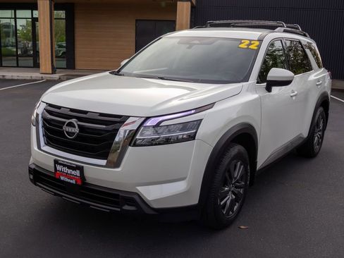 Used 2022 Nissan Pathfinder SV AWD/4WD image 3