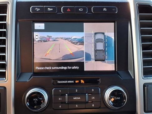 Used 2020 Ford F150 Platinum w/ Equipment Group 701A Luxury image 17