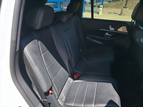 Used 2025 Mercedes-Benz GLS 450 4MATIC image 24